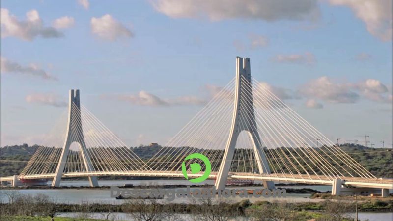 AutoCAD Civil 3D es otra poderosa herramienta que se puede utilizar para el diseño de puentes magistrales.